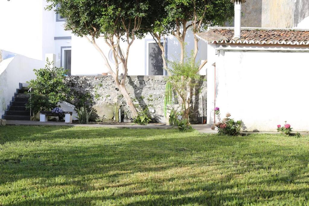 Ponta Delgada City Center, 200 Meters To Marina, Walk To Everything, Private Yard And Garden מראה חיצוני תמונה